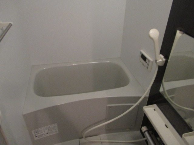 ジンフィールド福工大前の浴室