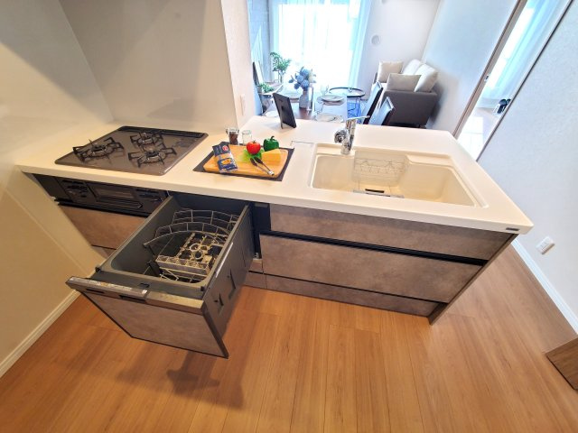 セレスト吉川のエントランス|清潔なエントランスです