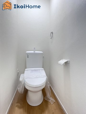 明石市朝霧山手町　新築戸建　全2棟　1号地のトイレ|【ホームページに現地動画掲載中】●年中無休：当日予約可●1階・2階ウォッシュレット付のお手洗い。