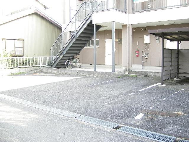 エポックハウスの駐車場
