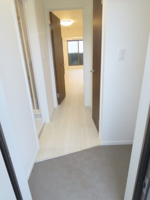 【玄関】 | リラフォート津田沼 | ※同間取り他部屋の参考写真