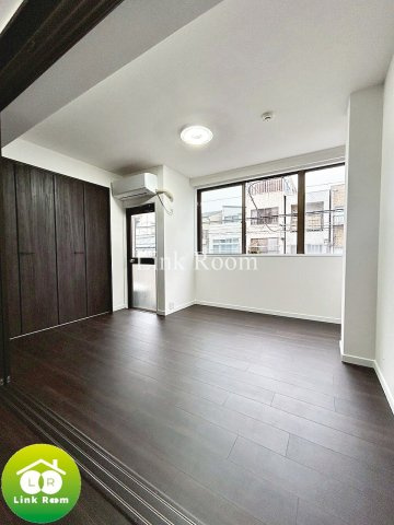 横山ビルの寝室