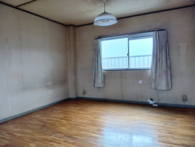 【洋室】 | 山中田町1丁目 | 3階洋室は約11.5帖大