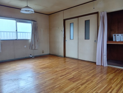 【洋室】 | 山中田町1丁目 | 3階洋室