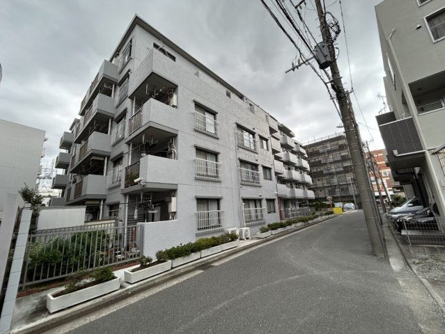 セザール綱島の外観