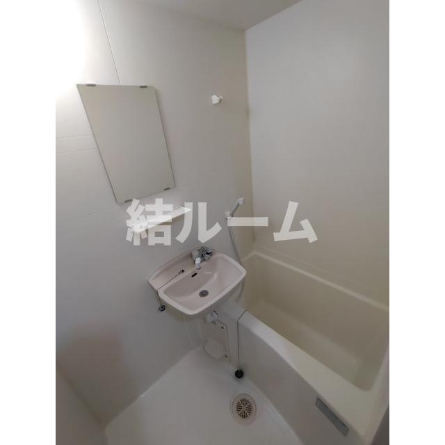 豊島区千早３丁目のアパートの浴室