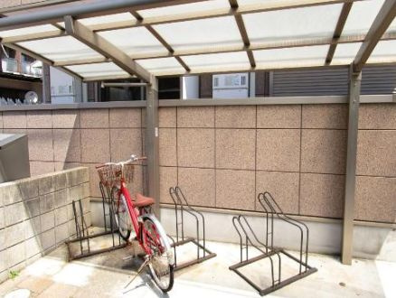 ラ・マイレ・アレイの駐車場