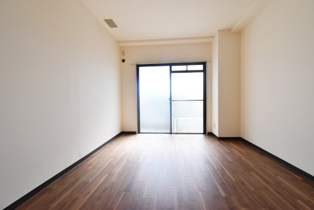 ハイツシャロームの居間・リビング