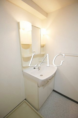 【洗面所】 | カーロヴィレッタカサイ | 洗面台です。