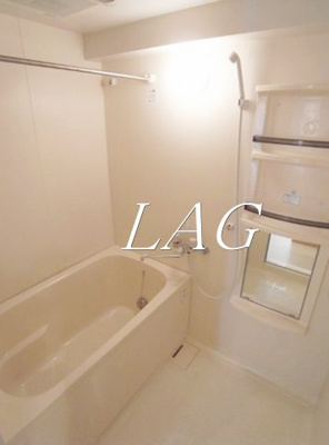 【浴室】 | カーロヴィレッタカサイ | お風呂です。