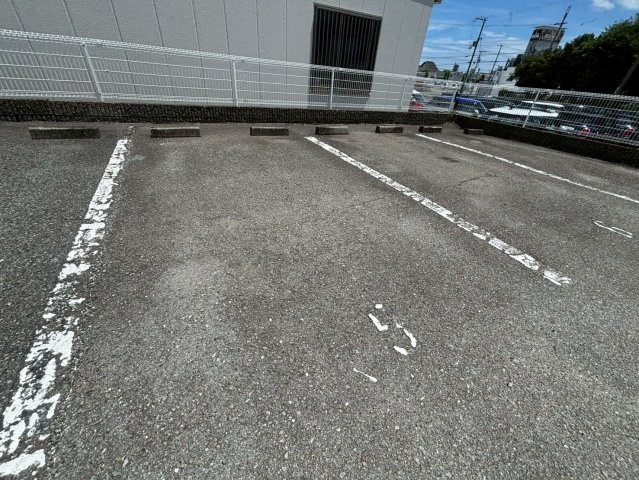 アムールMI中地Ⅰの駐車場