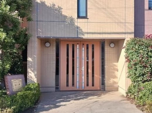 クレストコート松戸のエントランス