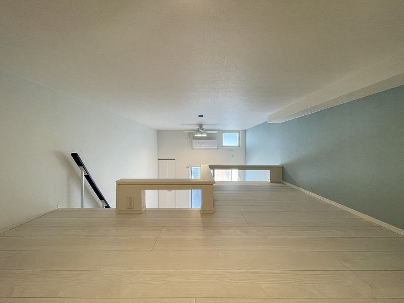 ドイ・スクエアの居間・リビング