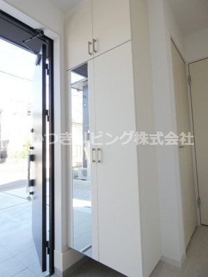 【玄関】 | 真岡市下高間木2期 | たくさんの靴も収納可能♪天井高シューズボックス♪