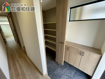 【玄関】 | 新築戸建　明石市荷山町