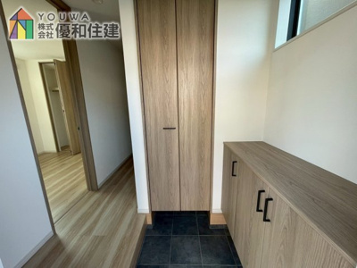【玄関】 | 新築戸建　明石市荷山町