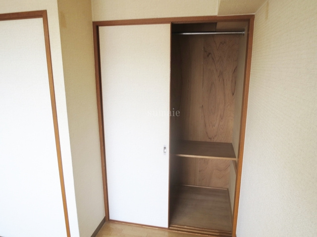 モンターニュ駒込の収納|クローゼット仕様の押入れです♪