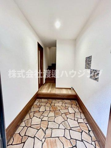 安立2丁目テラスハウスの玄関