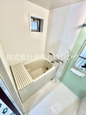 安立2丁目テラスハウスの浴室