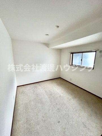 安立2丁目テラスハウスの寝室