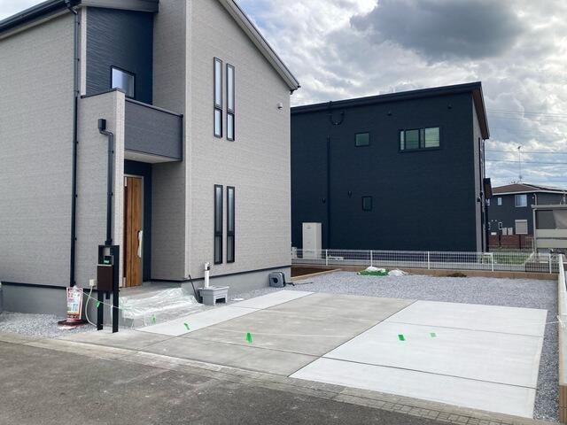 リーブルガーデン第１小山城西　新築一戸建ての外観