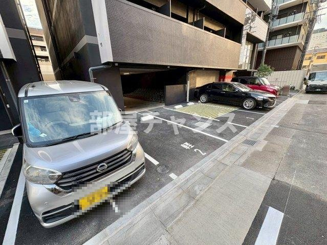 エステムコート名古屋TWIN WESTの駐車場