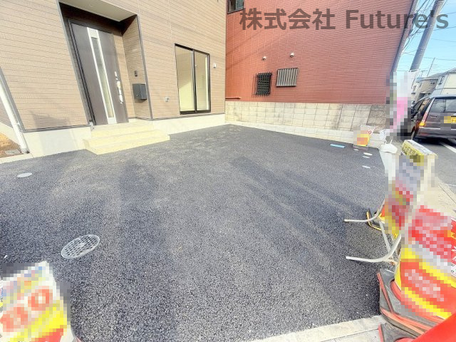 三郷市戸ケ崎3丁目　新築戸建　全7棟　7号棟の駐車場|カースペース並列2台可能
