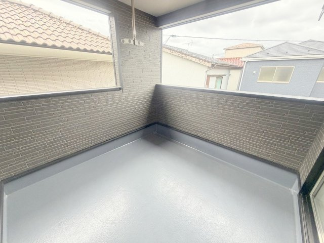 三郷市戸ケ崎3丁目　新築戸建　全7棟　5号棟のバルコニー|南西向きバルコニーにて日当たり良好