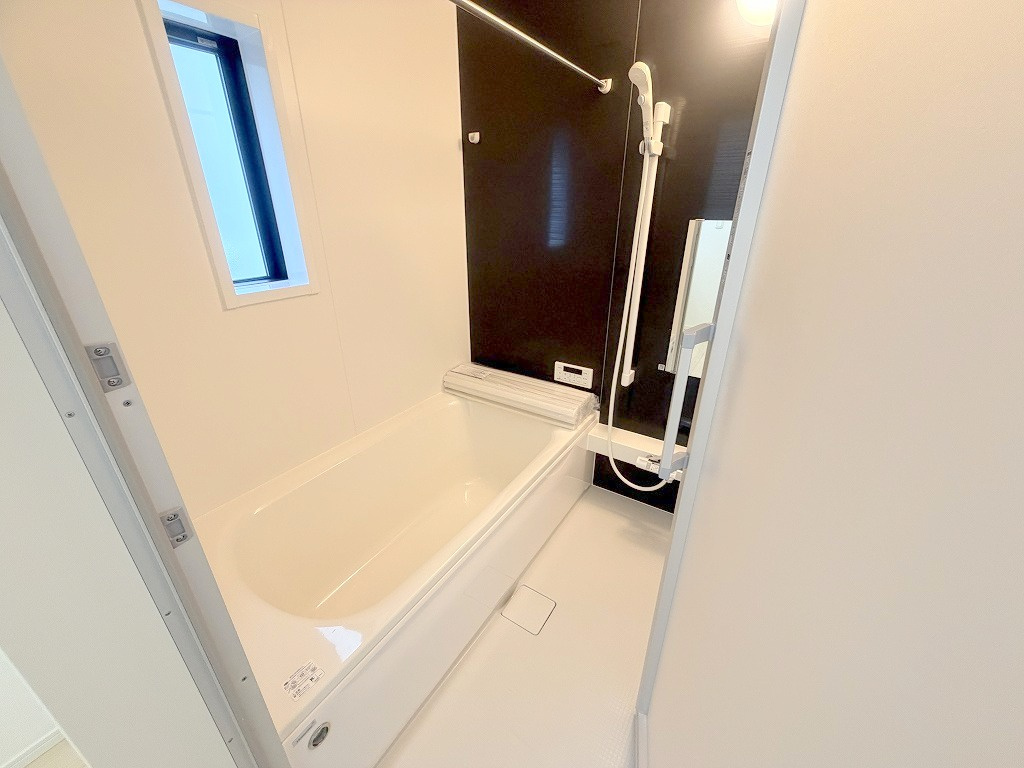 三郷市戸ケ崎3丁目　新築戸建　全7棟　5号棟の浴室|追焚・浴室乾燥機付きの快適な一坪バス