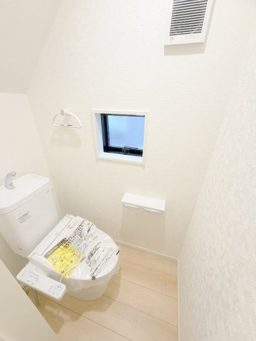 三郷市戸ケ崎3丁目　新築戸建　全7棟　5号棟のトイレ|1階のトイレです