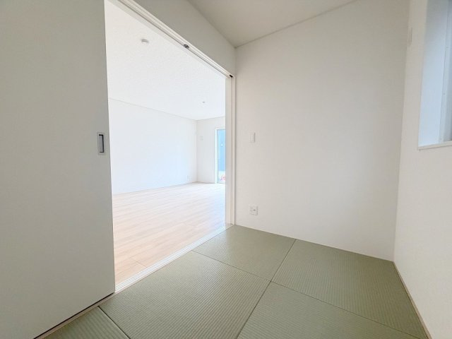 三郷市戸ケ崎3丁目　新築戸建　全7棟　4号棟の和室|落ち着いた雰囲気の和室3帖