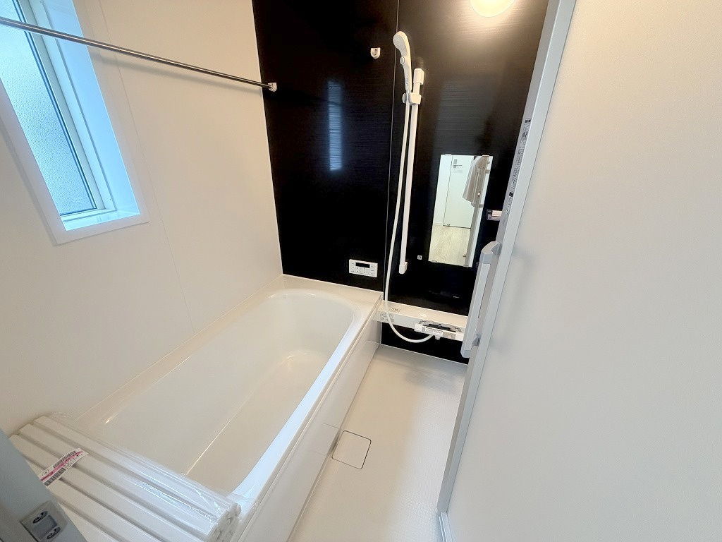三郷市戸ケ崎3丁目　新築戸建　全7棟　4号棟の浴室|追焚・浴室乾燥機付きの快適な一坪バス