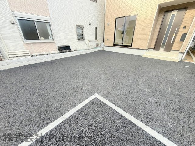 三郷市戸ケ崎3丁目　新築戸建　全7棟　3号棟の駐車場|カースペース並列2台可能