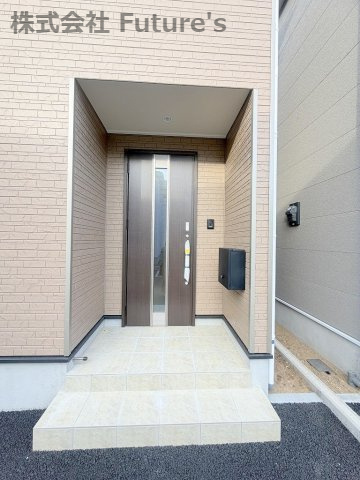 三郷市戸ケ崎3丁目　新築戸建　全7棟　3号棟のエントランス|玄関アプローチ