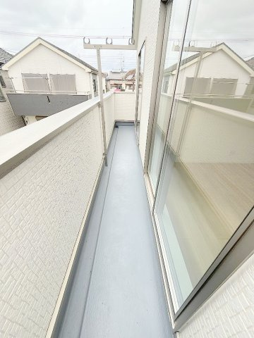 三郷市戸ケ崎3丁目　新築戸建　全7棟　2号棟のバルコニー|南西向きバルコニーにて日当たり良好