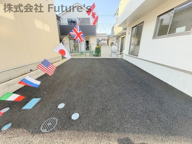 三郷市戸ケ崎3丁目　新築戸建　全7棟　2号棟の駐車場|カースペース並列2台可能