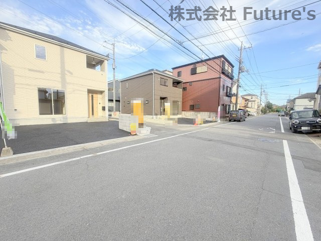 三郷市戸ケ崎3丁目　新築戸建　全7棟　2号棟の前面道路含む現地写真|前面道路含む現地写真です。