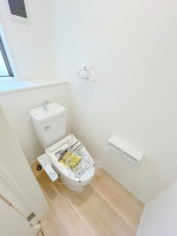 三郷市戸ケ崎3丁目　新築戸建　全7棟　2号棟のトイレ|2階のトイレです