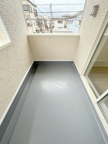 三郷市戸ケ崎3丁目　新築戸建　全7棟　1号棟のバルコニー|南西向きバルコニーにて日当たり良好