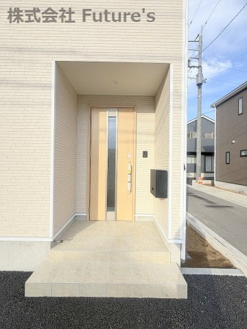三郷市戸ケ崎3丁目　新築戸建　全7棟　1号棟のエントランス|玄関アプローチ