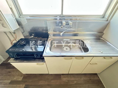 【キッチン】 | ビジョンコーポ | コンパクトなキッチンで掃除もラクラク