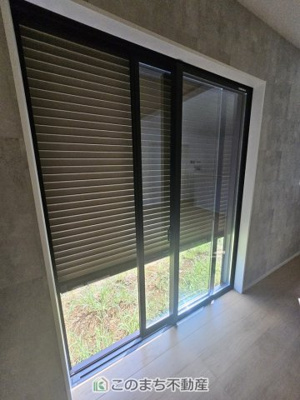 【防犯設備】 | 真岡市下高間木2期 | シャッター雨戸付きで安心感があります♪