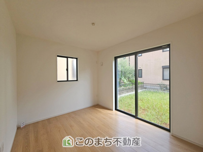 【洋室】 | 真岡市下高間木2期 | 2面採光の明るい室内♪