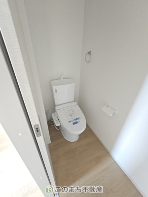 【トイレ】 | 真岡市下高間木2期 | 清潔感のある温水洗浄暖房便座♪