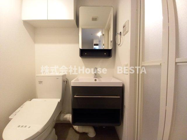 セレニテ神戸ミラクの独立洗面台