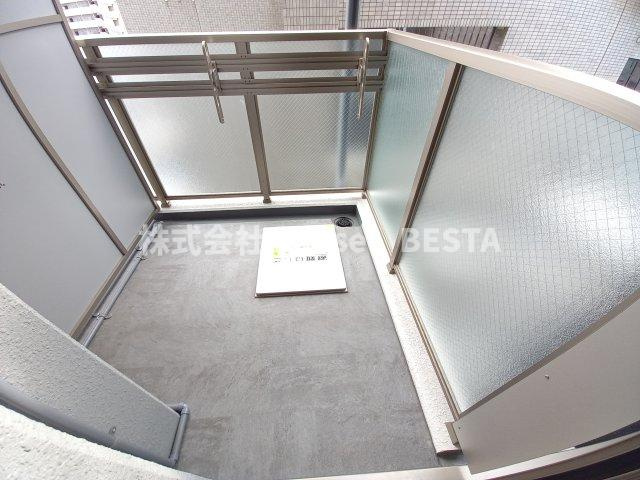 セレニテ神戸ミラクのバルコニー