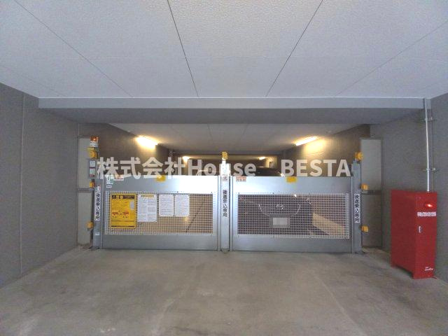 セレニテ神戸ミラクの駐車場