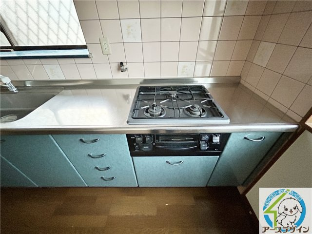 明石市鳥羽倉庫付貸家のキッチン
