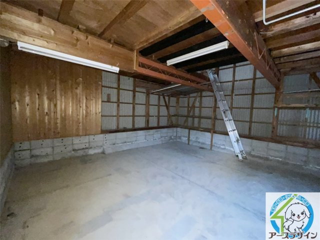 明石市鳥羽倉庫付貸家のその他