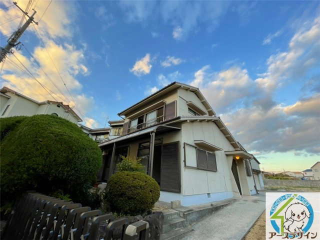 明石市鳥羽倉庫付貸家